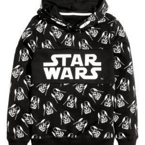 H&M Star wars themed top size 10-12. 5 for $40 sale